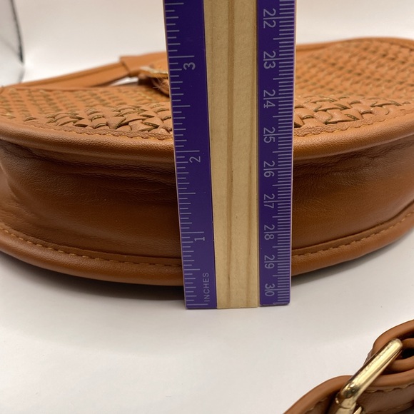 Urban Expression CeCe round basket weave, crossbody purse. Certified Vegan,brown - Picture 10 of 10